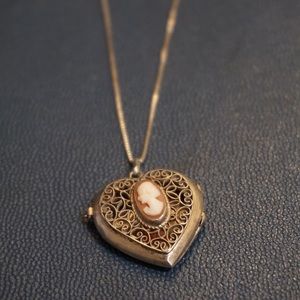 VTG Cameo & Sterling Silver Heart Locket Necklace